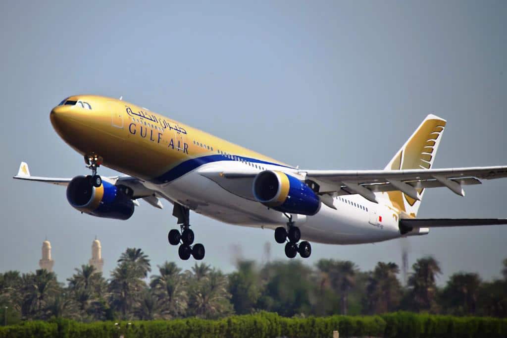 طيران الخليج مميزات السفر عليها وطريقة الحجز ومميزات الصقر الذهبي الرحالة