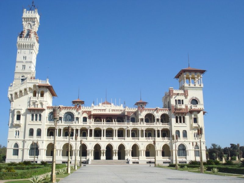 قصر المنتزه حيث توجد جزيرة الشاي