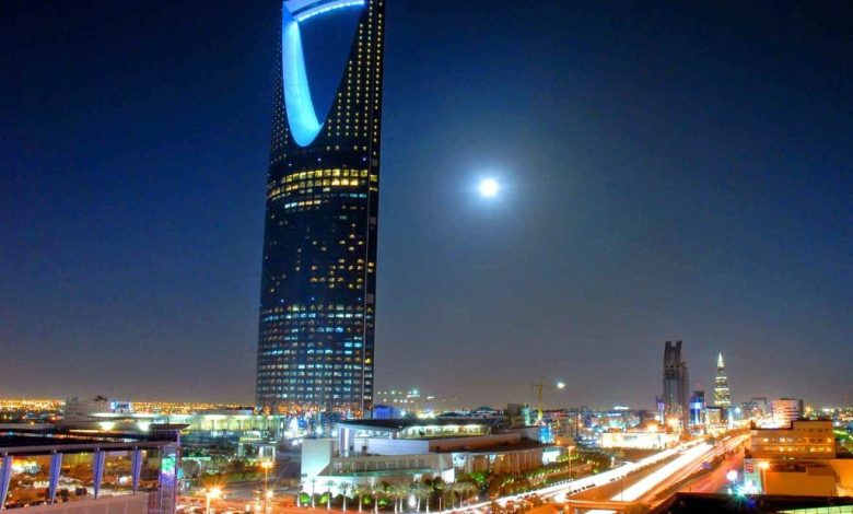 برج المملكة من الداخل