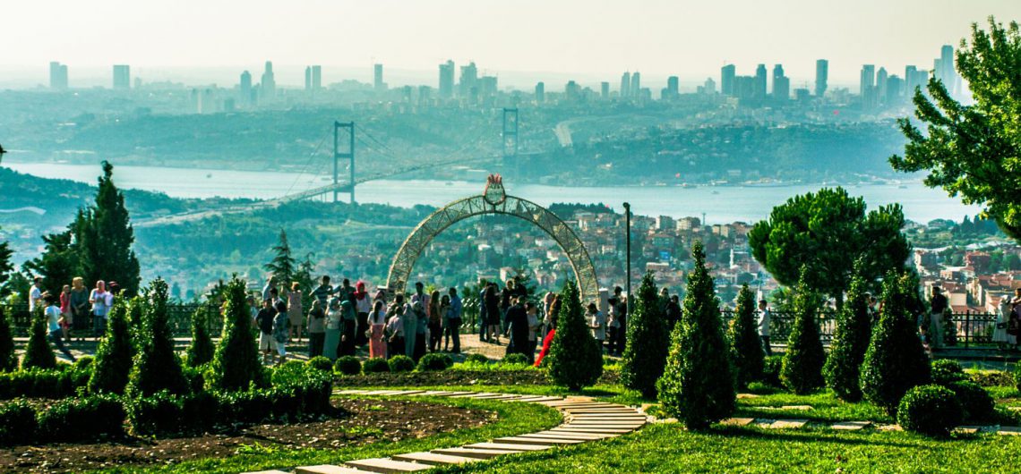 تل العرائس أفضل الأنشطة السياحية في تلة العشاق باسطنبول الرحالة