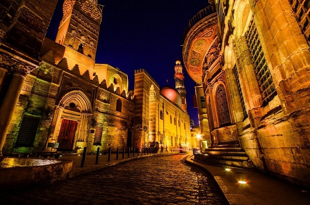 زيارة شارع المعز