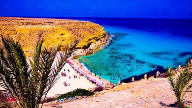 شاطئ عجيبة في مرسى مطروح