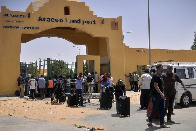 معبر ارقين بين مصر والسودان