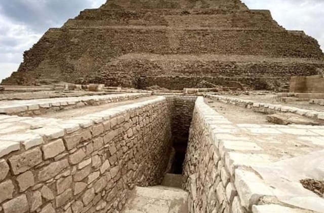 هرم الملك زوسر المدرج