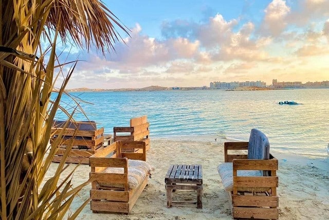 شاطئ الفيروز مرسى مطروح