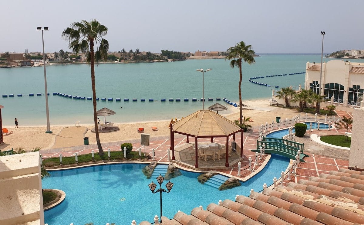 شاطئ ومنتجع درة العروس