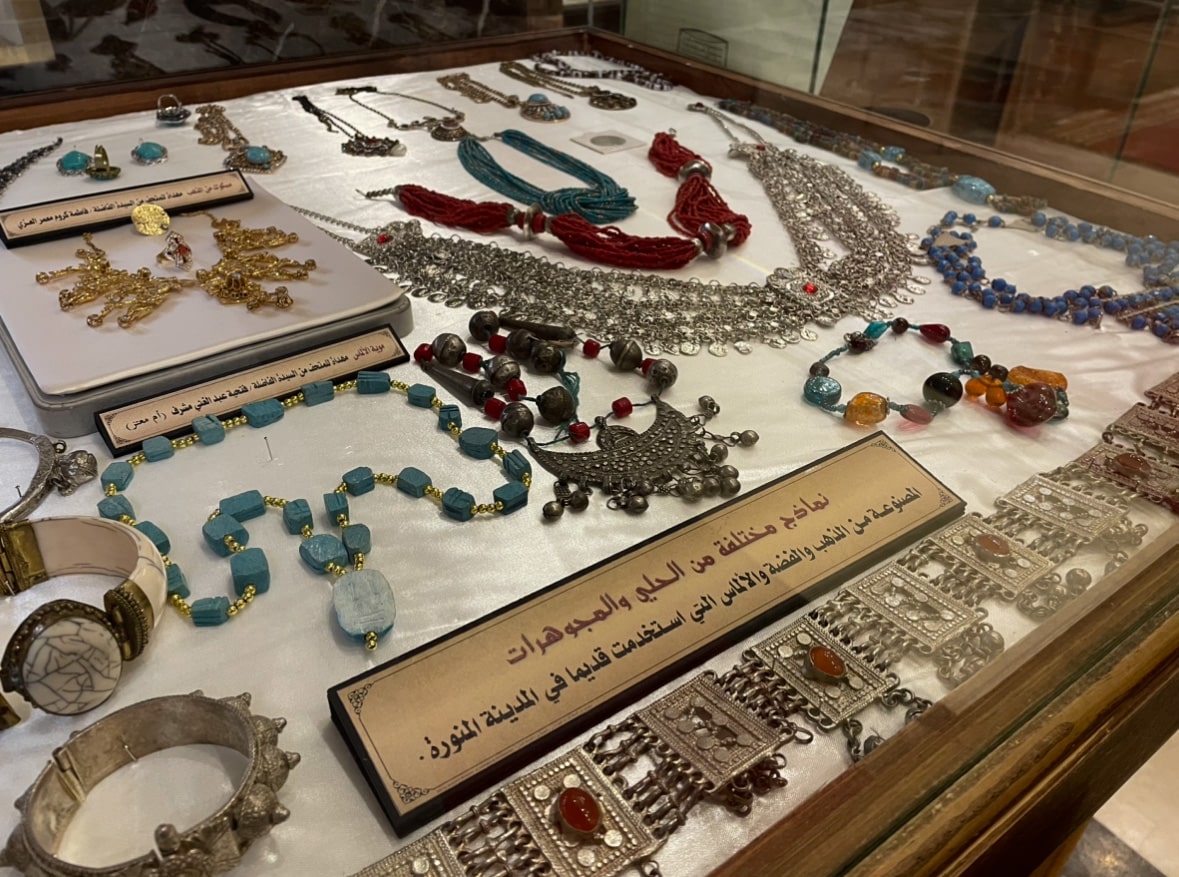 جانب من متحف دار المدينة المنورة