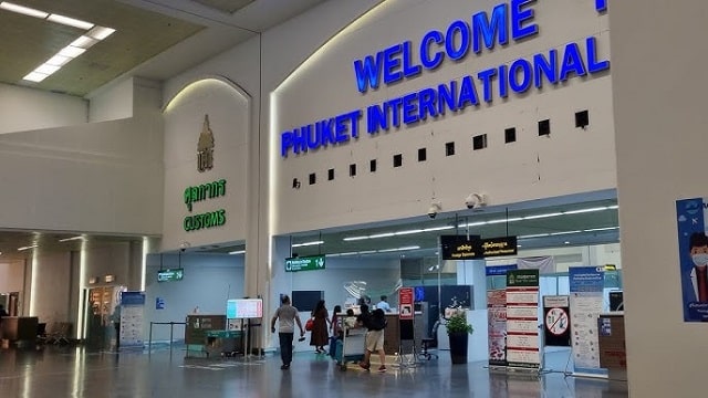 الطيران إلى بوكيت