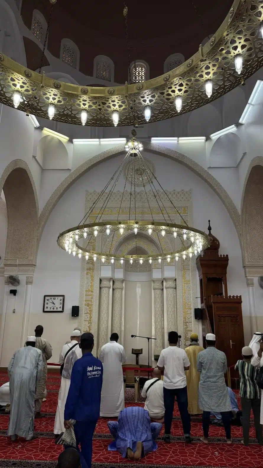 داخل الجامع
