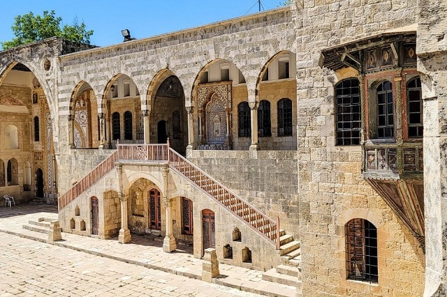 قصر بيت الدين