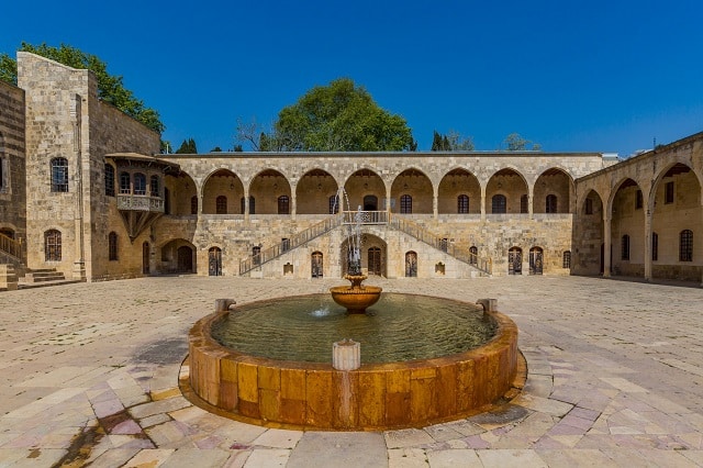 قصر بيت الدين