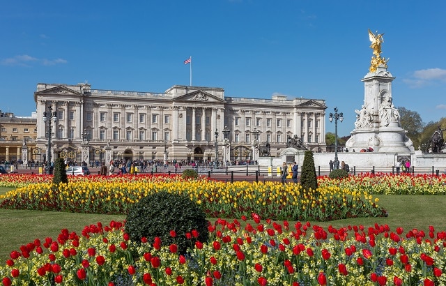 قصر باكنغهام (Buckingham Palace)