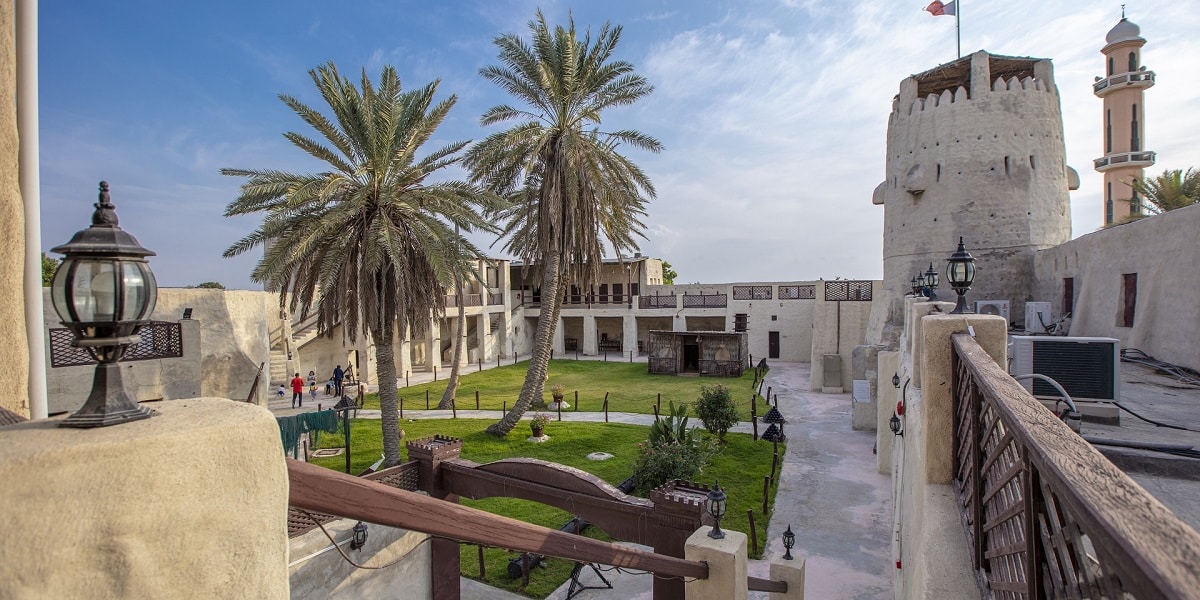 زيارة قلعة أم القيوين