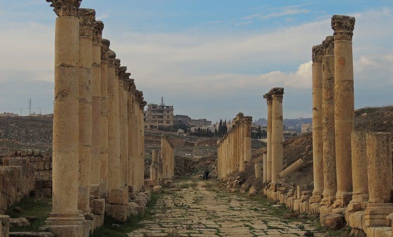 شارع الأعمدة في جرش