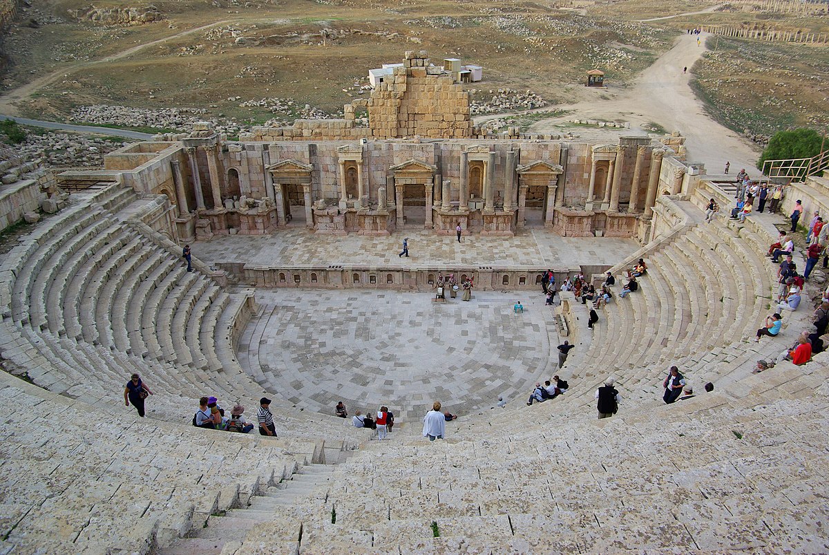 شارع الأعمدة في جرش