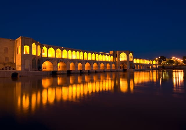 مناطق الجذب السياحي في إيران