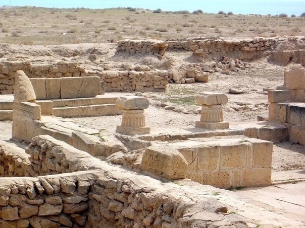 الآثار التاريخية لحضارة دلمون في جزيرة فيلكا