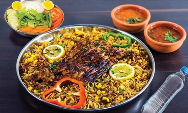 المأكولات العمانية التقليدية