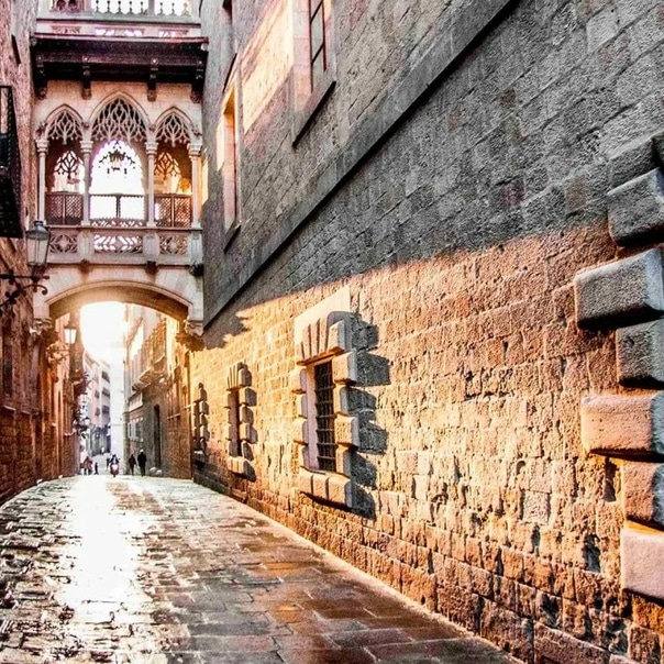 السياحة في الحي القوطي إسبانيا