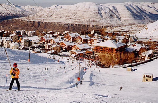 مزار كفرديبان من افضل الاماكن السياحية في لبنان