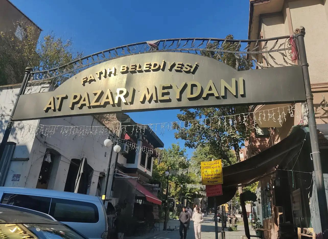 سوق الأربعاء في الفاتح