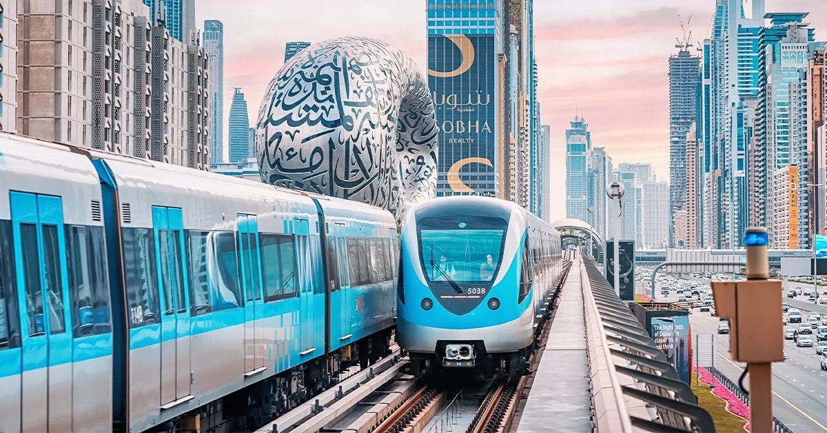"محطة برجمان لمترو دبي المتصلة مباشرة بمركز التسوق - نموذج للتكامل بين النقل والتجارة"